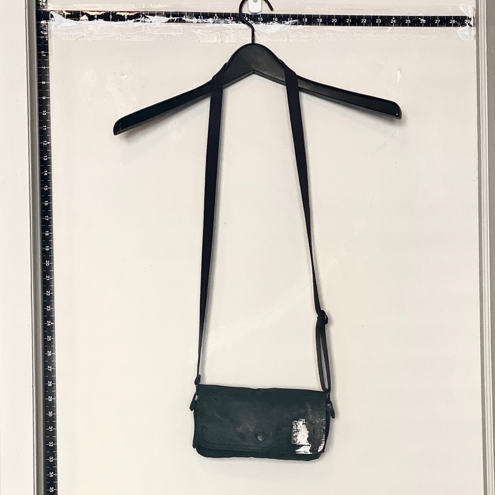 CARHARTT HAND-PAINTED ESSENTIAL CROSS BODY BAG - Picture 2 of 15